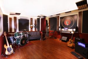 Studio 3 Real-min