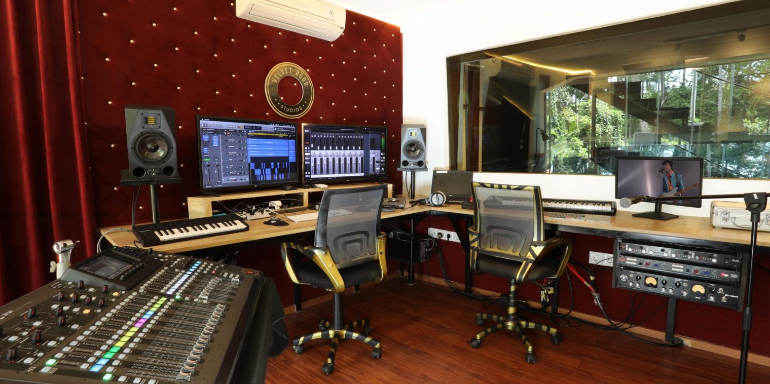 Studio 1 Real-min