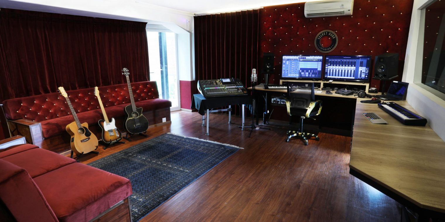 Studio 7 Real-min